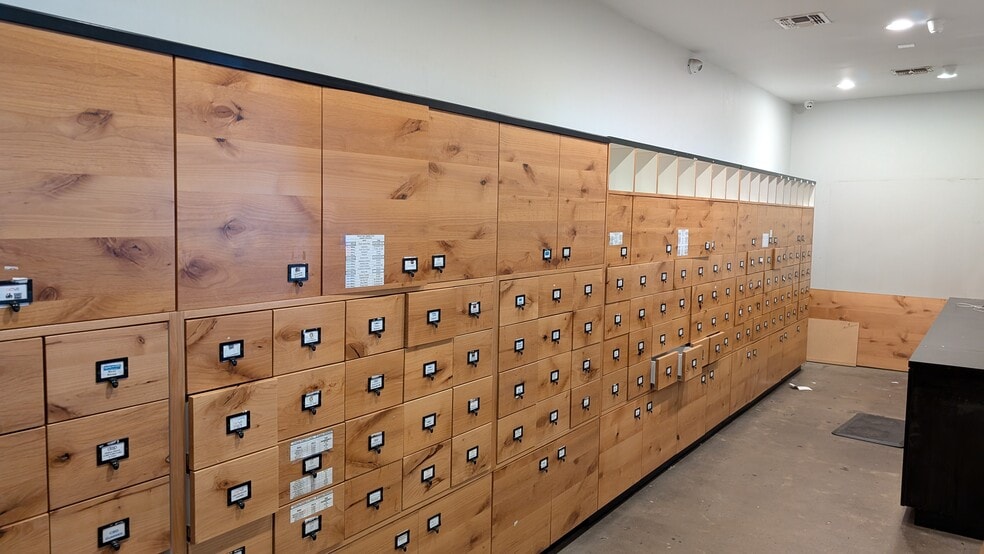 More Photos Of 460 N Switzer Canyon Dr, Flagstaff Storefront Retail Office For Sale