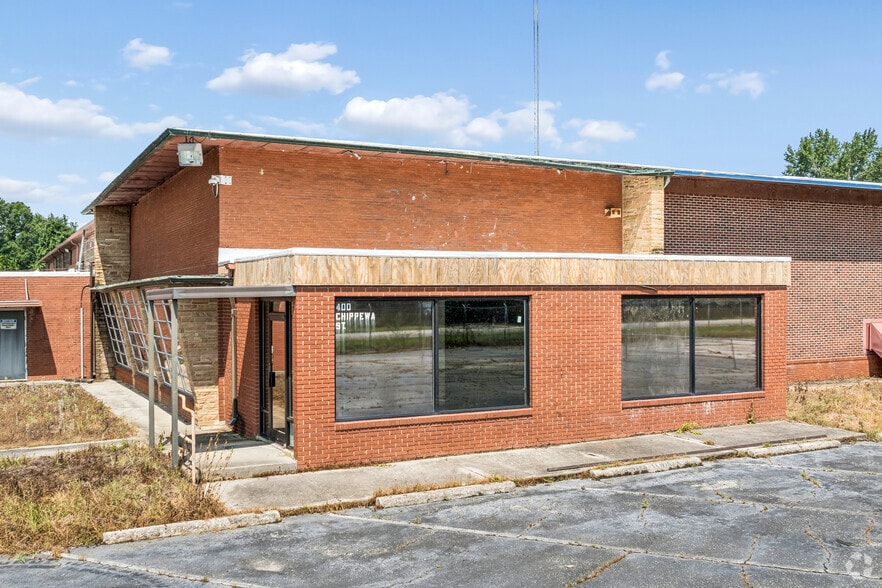 More Photos Of 500 S Chippewa St, Lumberton Warehouse For Sale