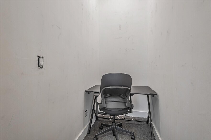 More Photos Of 34-38 Mason St, San Francisco Loft Creative Space For Sale
