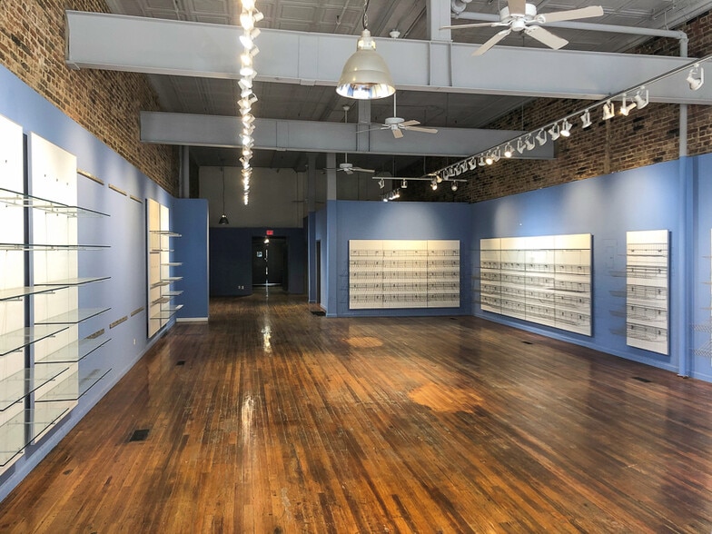 More Photos Of 1319 Washington Ave, Saint Louis General Retail For Sale