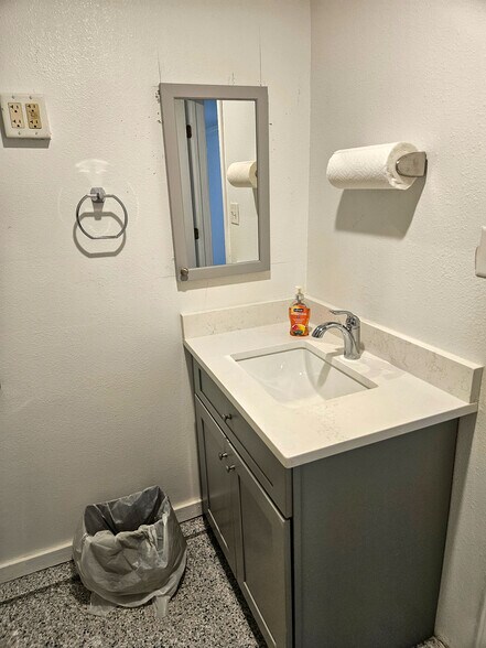 More Photos Of 630 Claride St, Corpus Christi Flex For Sale