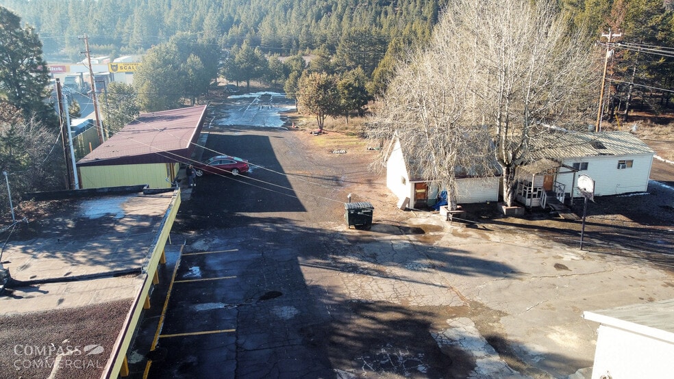 More Photos Of 109480 Highway 97 N, Chemult Hotel For Sale