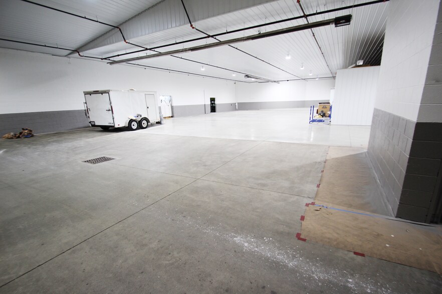 More Photos Of 1550 Spruce St, Wooster Industrial For Sale