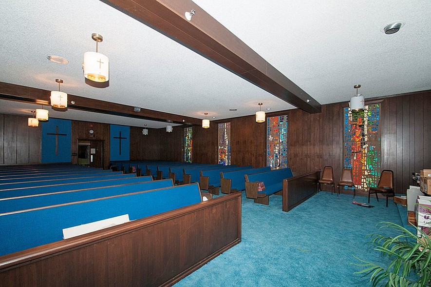 More Photos Of 500 S Johnstone Ave, Bartlesville Religious Facility For Sale