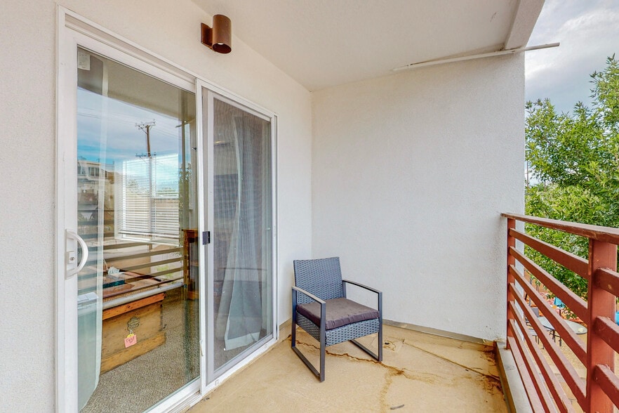 More Photos Of 615 Iron Ave SW, Albuquerque Apartments For Sale