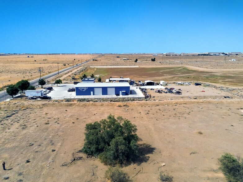 More Photos Of 39006 20th St E, Palmdale Auto Repair For Lease