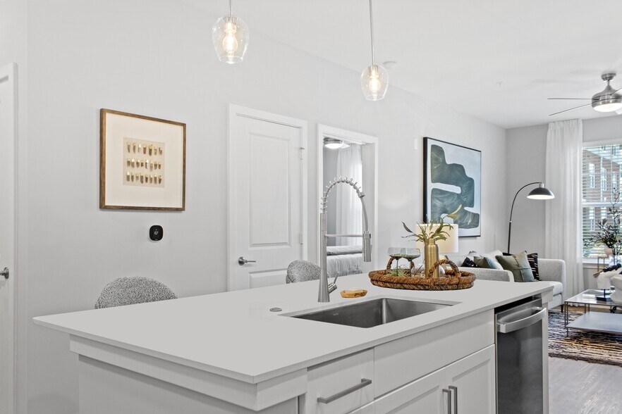 More Photos Of 12400 Dutton Rd, Midlothian Apartments For Sale