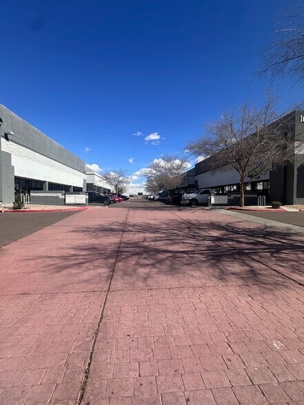 More Photos Of 1025 N McQueen Rd, Gilbert Warehouse For Lease