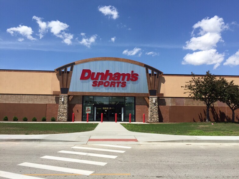 More Photos Of 2520 25th St, Columbus Unknown For Lease