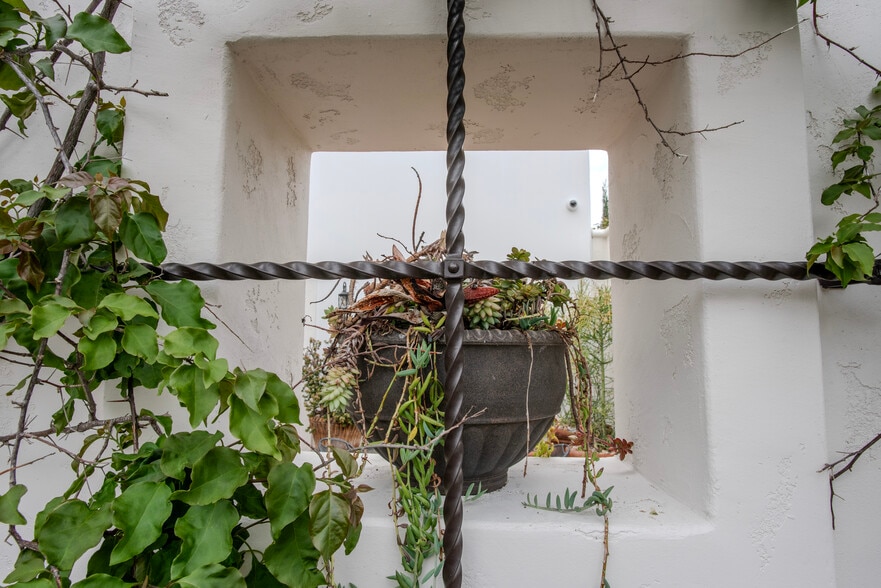 More Photos Of 4650 Overland Ave, San Diego Light Manufacturing For Lease