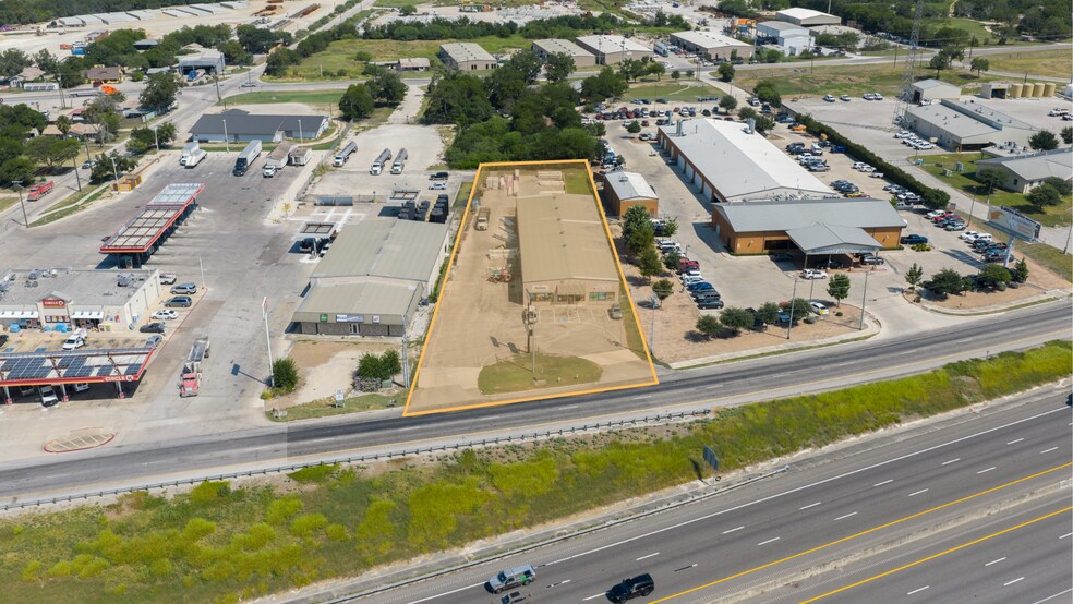 Primary Photo Of 4312 I 35 N Frontage rd, New Braunfels Showroom For Sale
