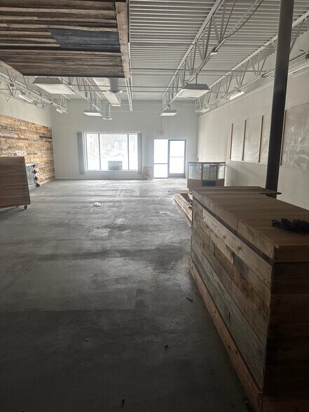 More Photos Of 1145-1157 Pearl Rd, Brunswick General Retail For Lease