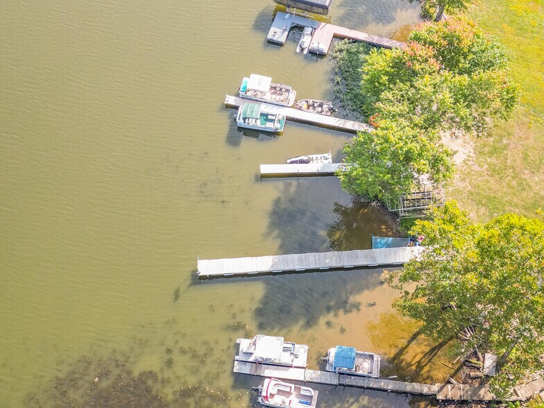 More Photos Of 8939 E Southshore Dr, Unionville Restaurant For Sale