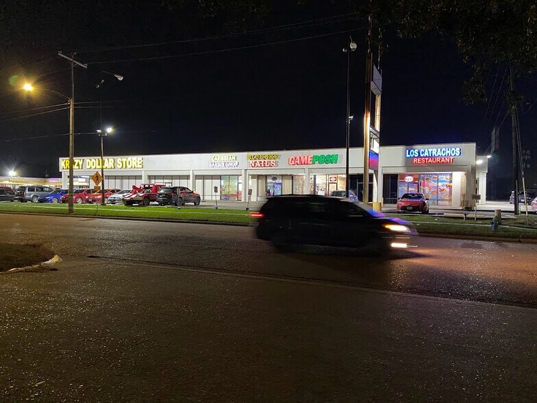 More Photos Of 9990 Kleckley Dr, Houston Unknown For Lease