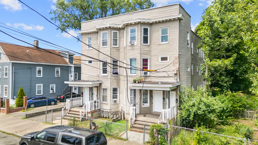 More Photos Of 215 Rosette St, New Haven Multifamily For Sale