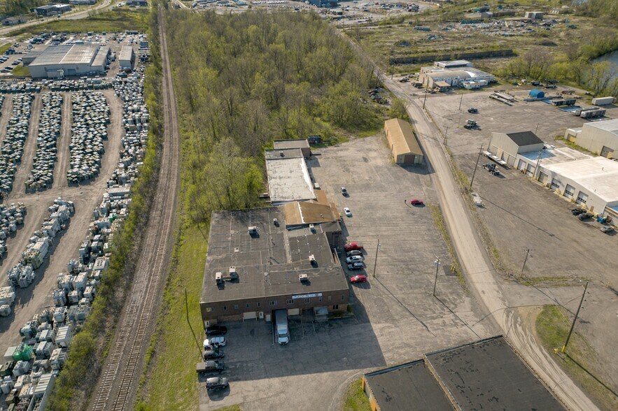 More Photos Of 1 Victor Way, Sharon Warehouse For Sale