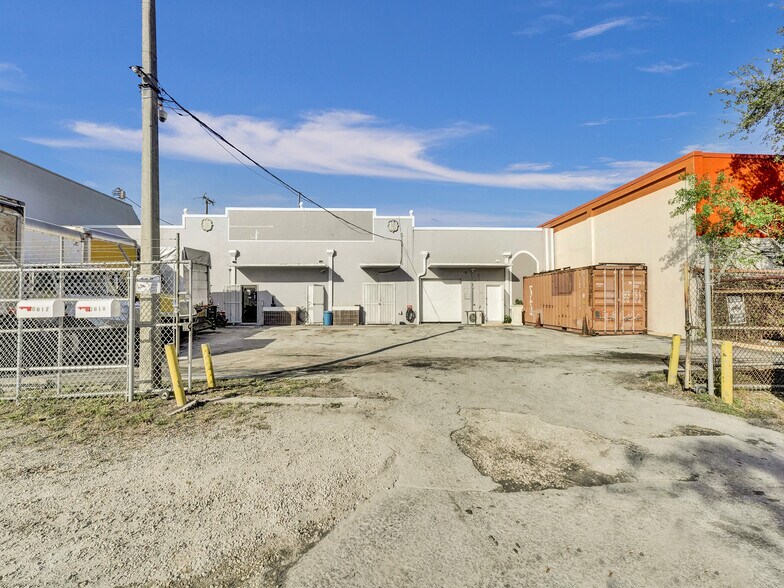 More Photos Of 10812-10818 NW 6th Ct, Miami Warehouse For Sale