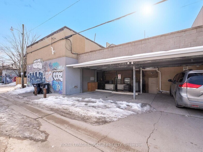 More Photos Of 1560 Queen St W, Toronto Storefront Retail Office For Lease