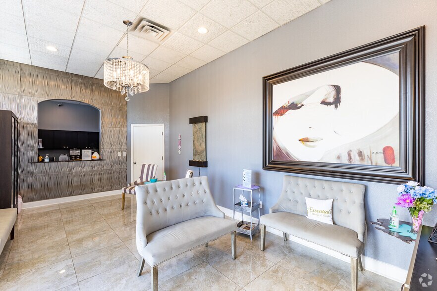 More Photos Of 17820 SE 109th Ave, Summerfield Medical For Lease