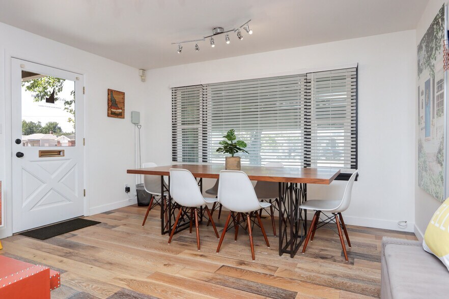 More Photos Of 208 S Curtis Rd, Boise Office For Sale