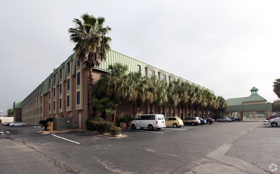 More Photos Of 224 E Garden St, Pensacola Apartments For Sale