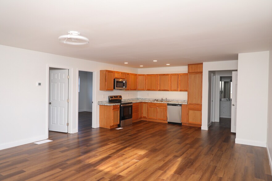 More Photos Of 643 Highway 9 S, Dawsonville Office Residential For Sale
