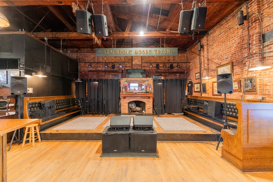 More Photos Of 83-85 Arch St, Hartford Restaurant For Sale