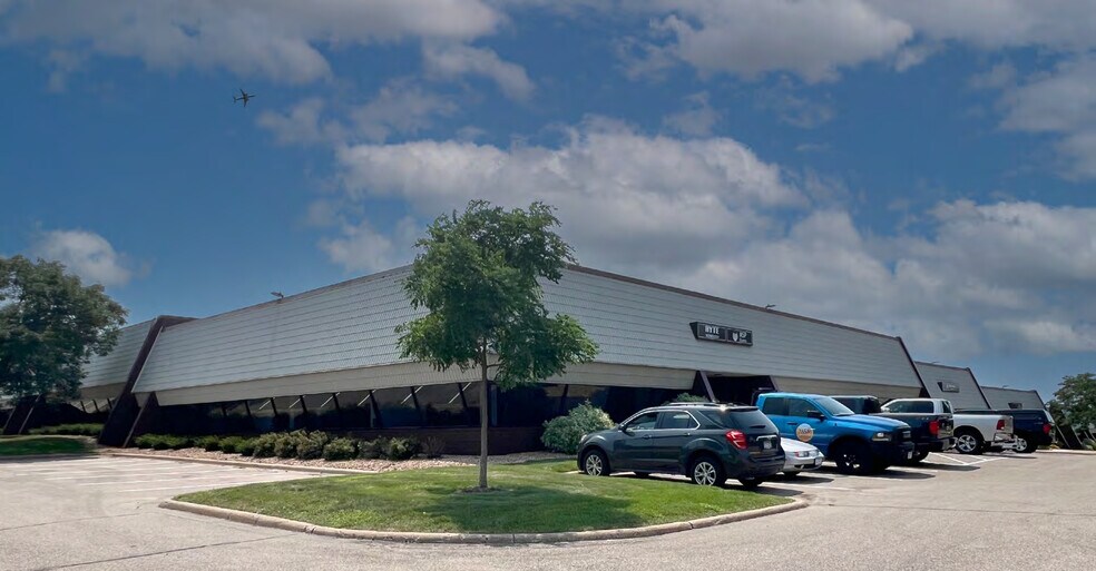 More Photos Of 1408 Northland Dr, Mendota Heights Research And Development For Lease