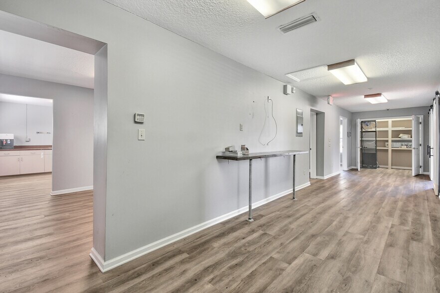 More Photos Of 2968 Rainbow Rd, Jacksonville Medical For Lease