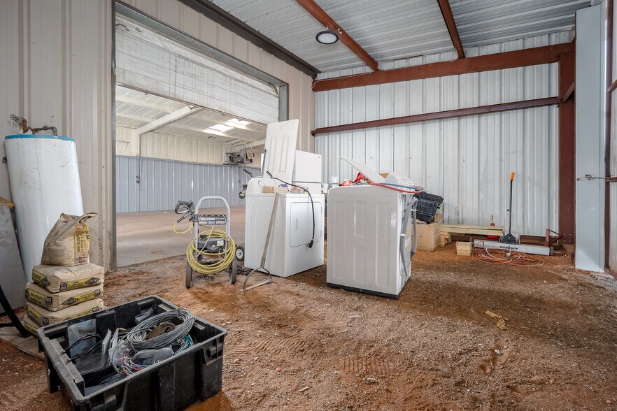 More Photos Of 1402 Veterans Memorial Hwy, Blanchard Warehouse For Sale