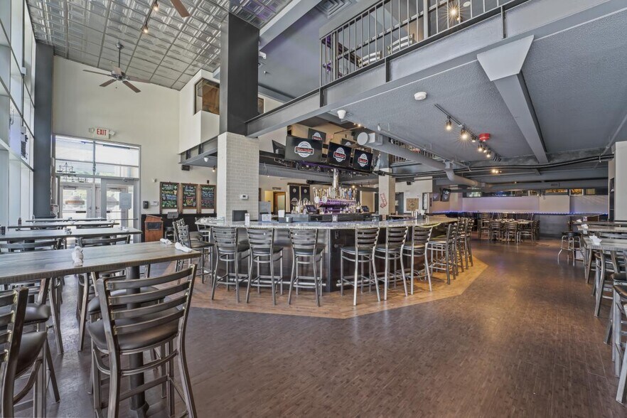 More Photos Of 51 S Pearl St, Albany Sports And Entertainment For Sale