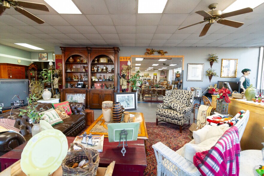 More Photos Of 512 Tift Ave S, Tifton Freestanding For Sale