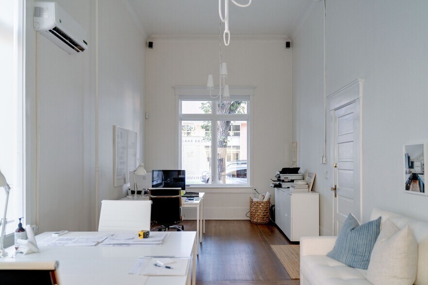 More Photos Of 606 Meredith Rd NE, Calgary Restaurant For Sale