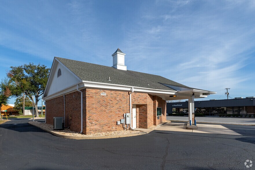 More Photos Of 4465 Bayou Blvd, Pensacola Office For Sale