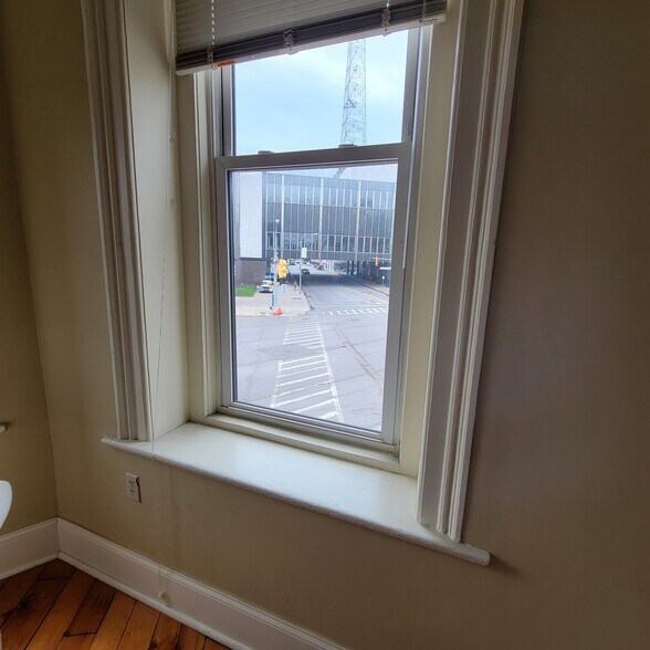 More Photos Of 285 Ellicott St, Buffalo Storefront Retail Office For Lease
