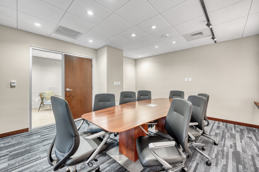 More Photos Of 151 Meeting St, Charleston Office Residential For Lease