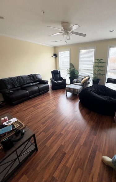 More Photos Of 421-425 S Broad St, Edenton Storefront Retail Residential For Sale