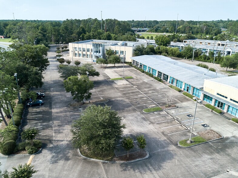 More Photos Of 705 Wells Rd, Orange Park Flex For Sale
