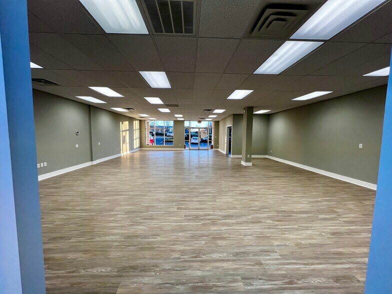 More Photos Of 12925 Booker T Washington Hwy, Hardy Storefront Retail Office For Lease