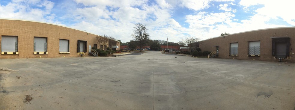 More Photos Of 55-65 Enterprise Blvd SW, Atlanta Distribution For Lease