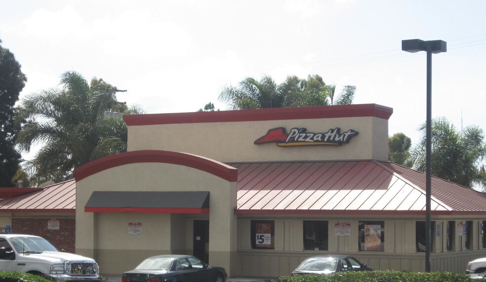 More Photos Of 17342 Beach Blvd, Huntington Beach Restaurant For Lease