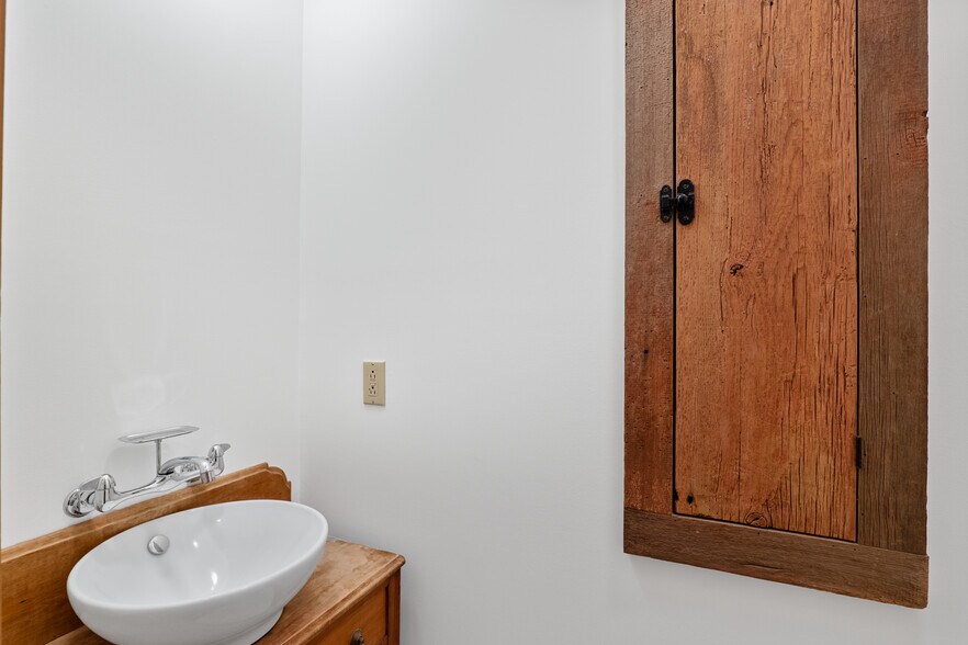 More Photos Of 243 Ridgeline Dr, Brevard Specialty For Sale