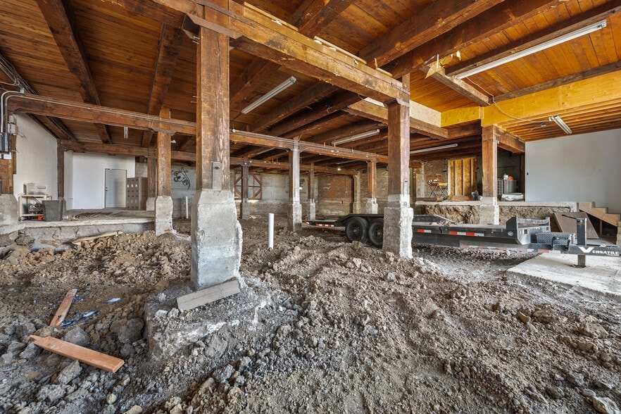 More Photos Of 316 Front St, Medford Specialty For Sale