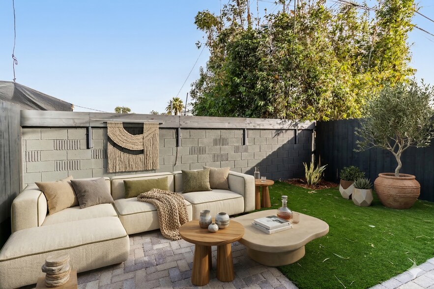 More Photos Of 1818 Thurman Ave, Los Angeles Apartments For Sale