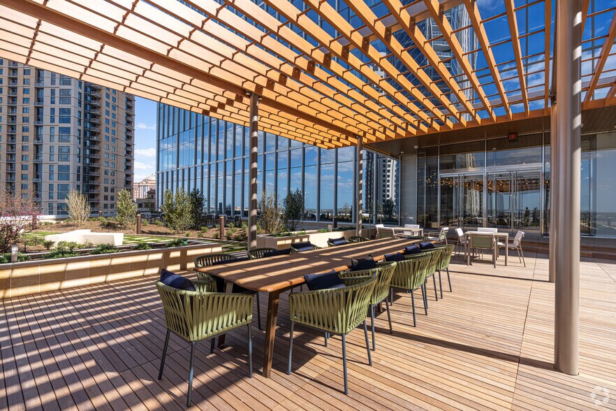 More Photos Of 845 Texas Ave, Houston Coworking Space