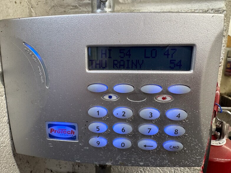 More Photos Of 1050 Triplett Blvd, Akron Warehouse For Sale