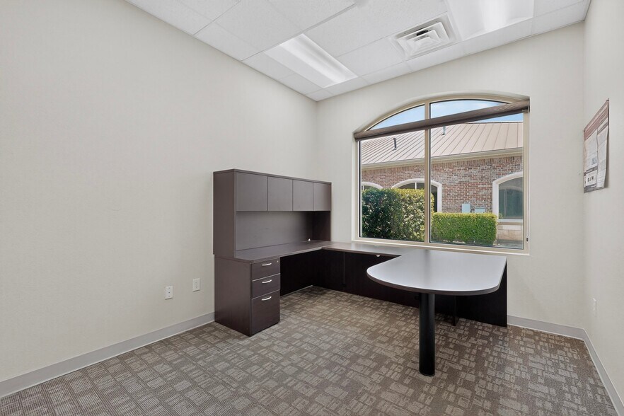 More Photos Of 3550 Parkwood Blvd, Frisco Medical For Lease