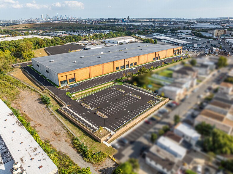 More Photos Of 936 Harrison Ave, Kearny Distribution For Lease