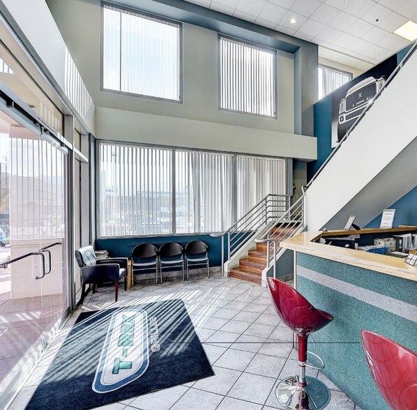 More Photos Of 2365 Railroad St, Corona Warehouse For Lease