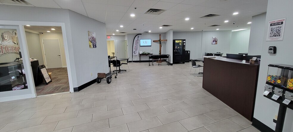 More Photos Of 2300 Greene Way, Louisville Office For Sale